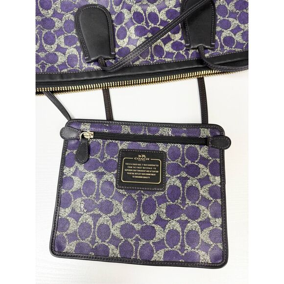 Coach Signature Coated Canvas Taxi Zip Top Tote Style 33504 Violet Purple - Picture 9 of 14